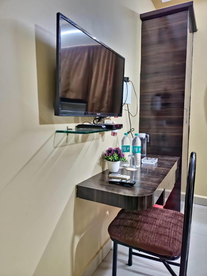 Bhimas Inn -Puratchi Thalaivar Dr M G Ramachandran Central Railway Station チェンナイ エクステリア 写真