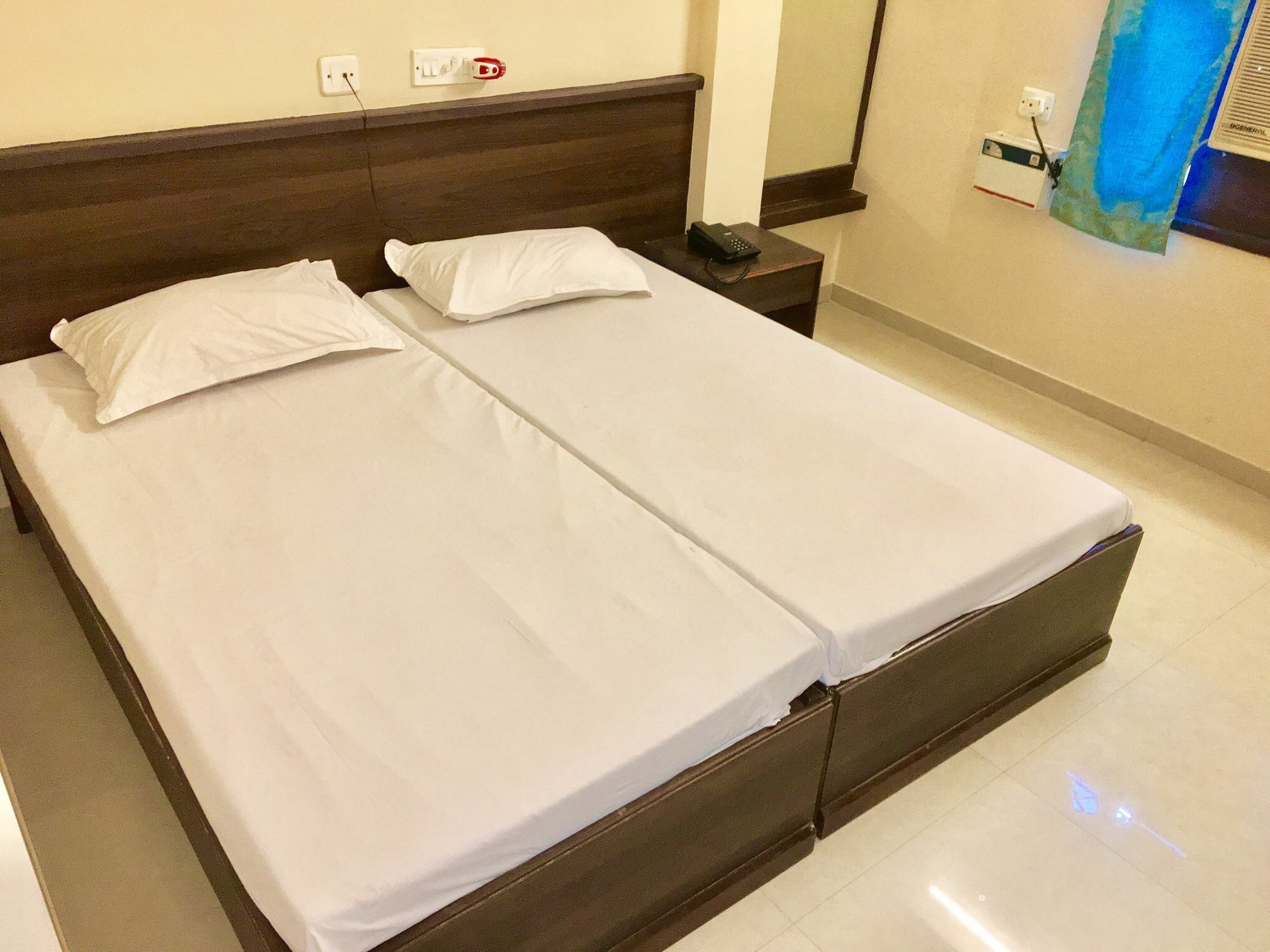 Bhimas Inn -Puratchi Thalaivar Dr M G Ramachandran Central Railway Station チェンナイ エクステリア 写真
